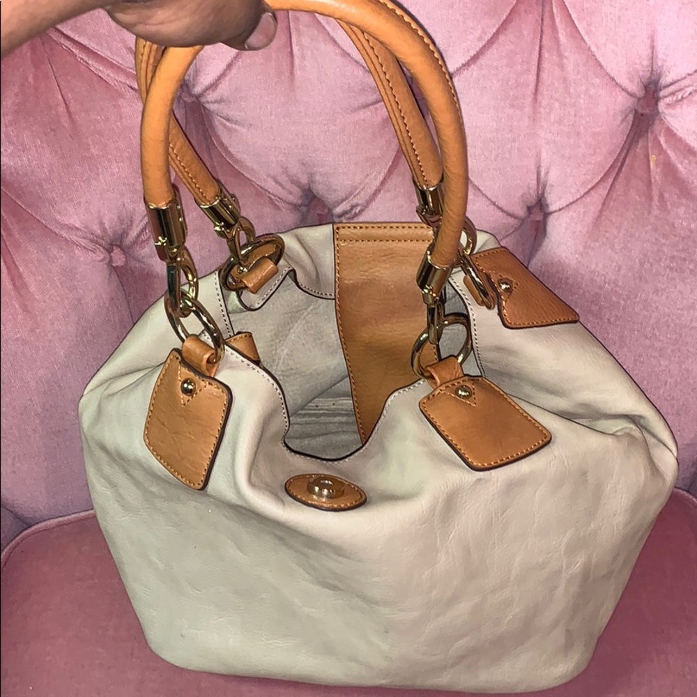Bucket bag